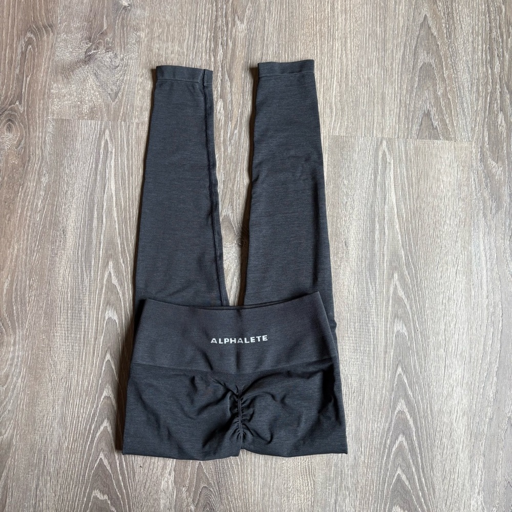 Alphalete Charcoal Scrunch-Back Leggings